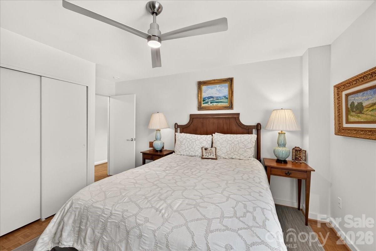 1300 Queens Road #209 — Charlotte