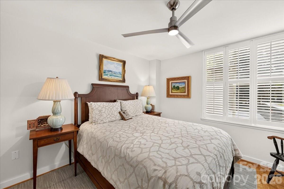 1300 Queens Road #209 — Charlotte