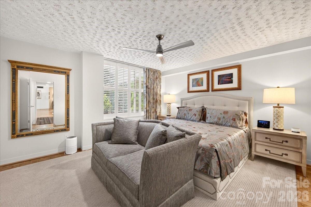 1300 Queens Road #209 — Charlotte