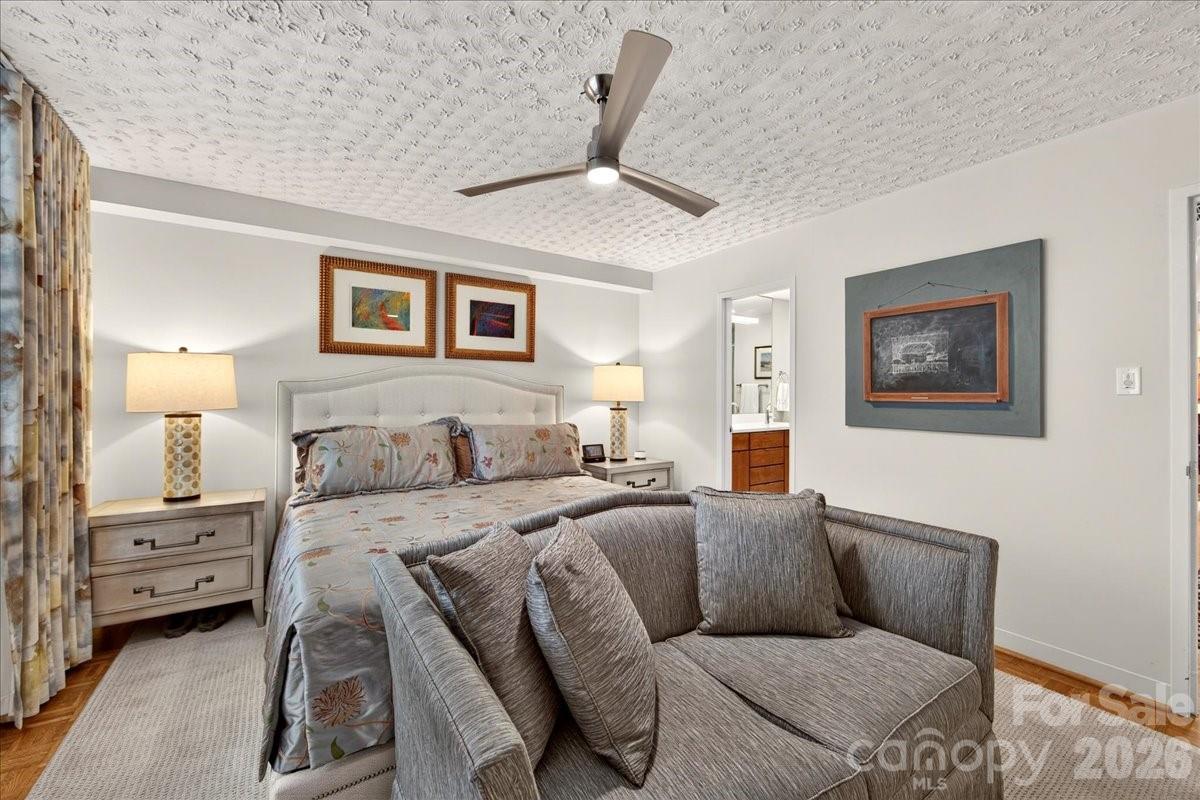 1300 Queens Road #209 — Charlotte