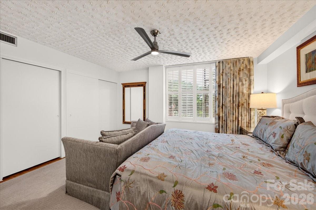 1300 Queens Road #209 — Charlotte