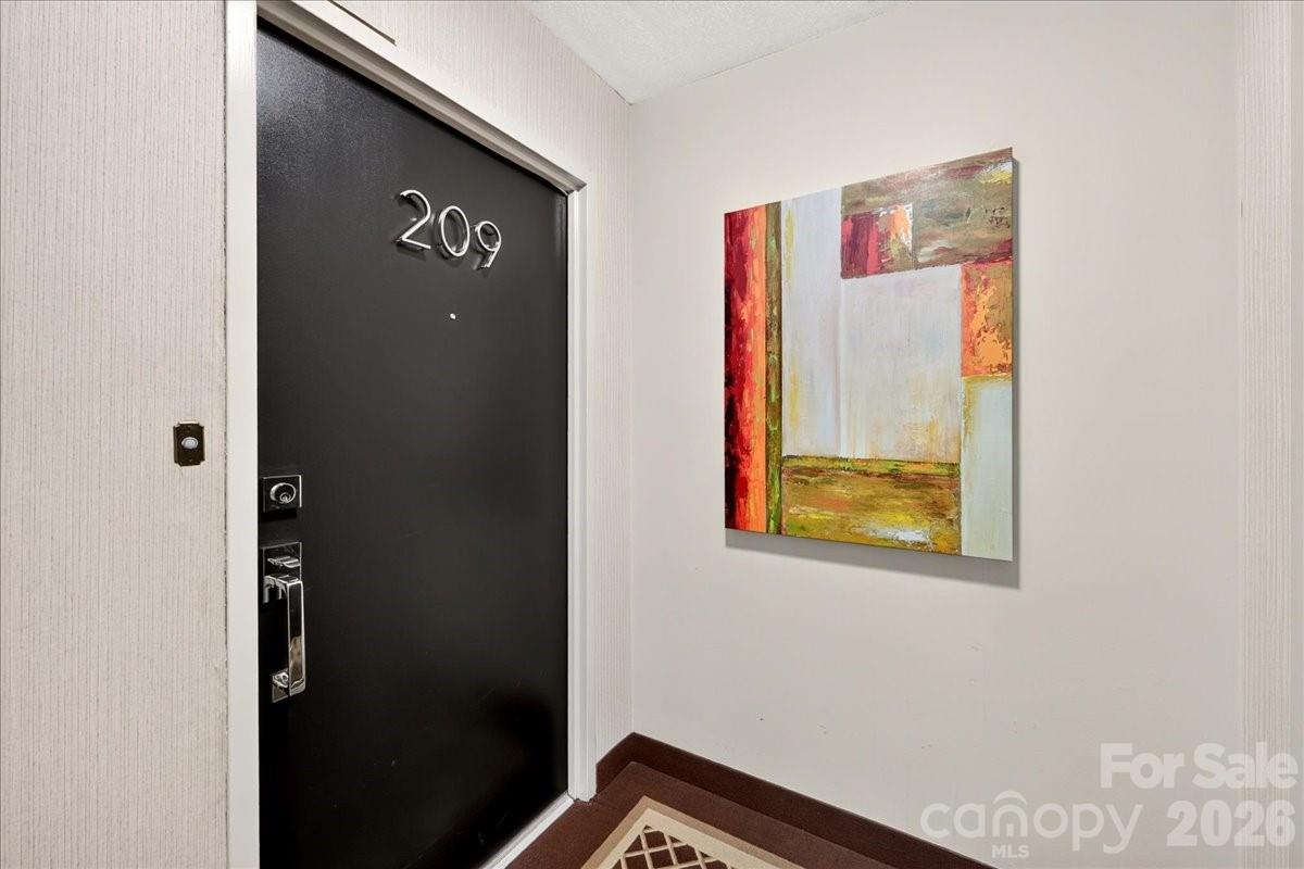 1300 Queens Road #209 — Charlotte