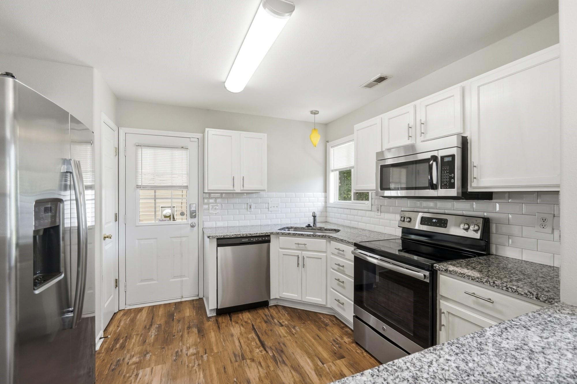 2722 Meadow Knoll Drive — Charlotte