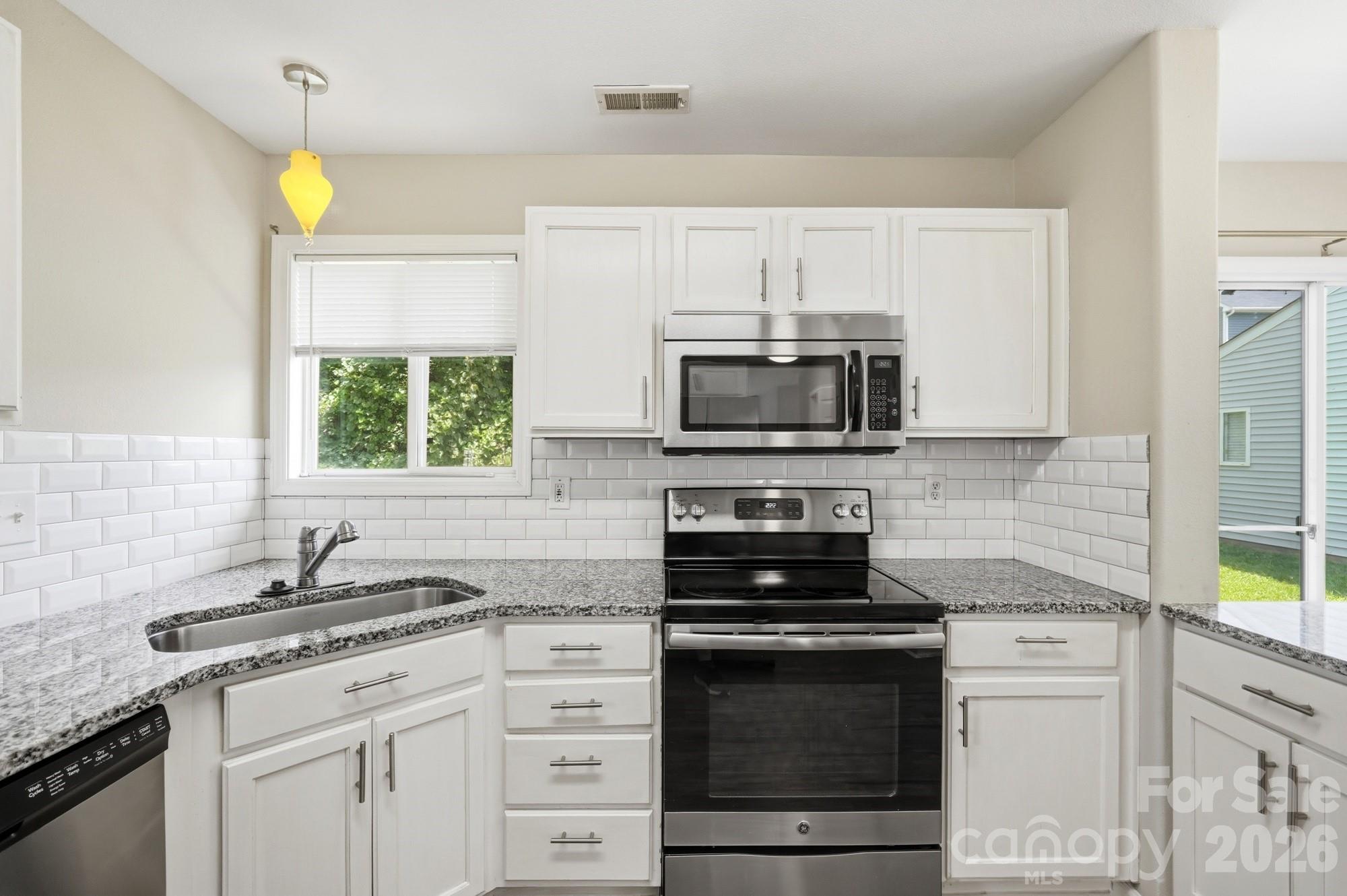 2722 Meadow Knoll Drive — Charlotte