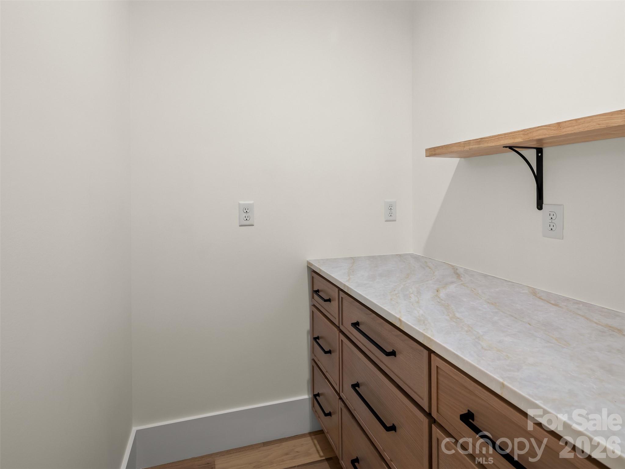 7 Spicebush Lane — Weaverville