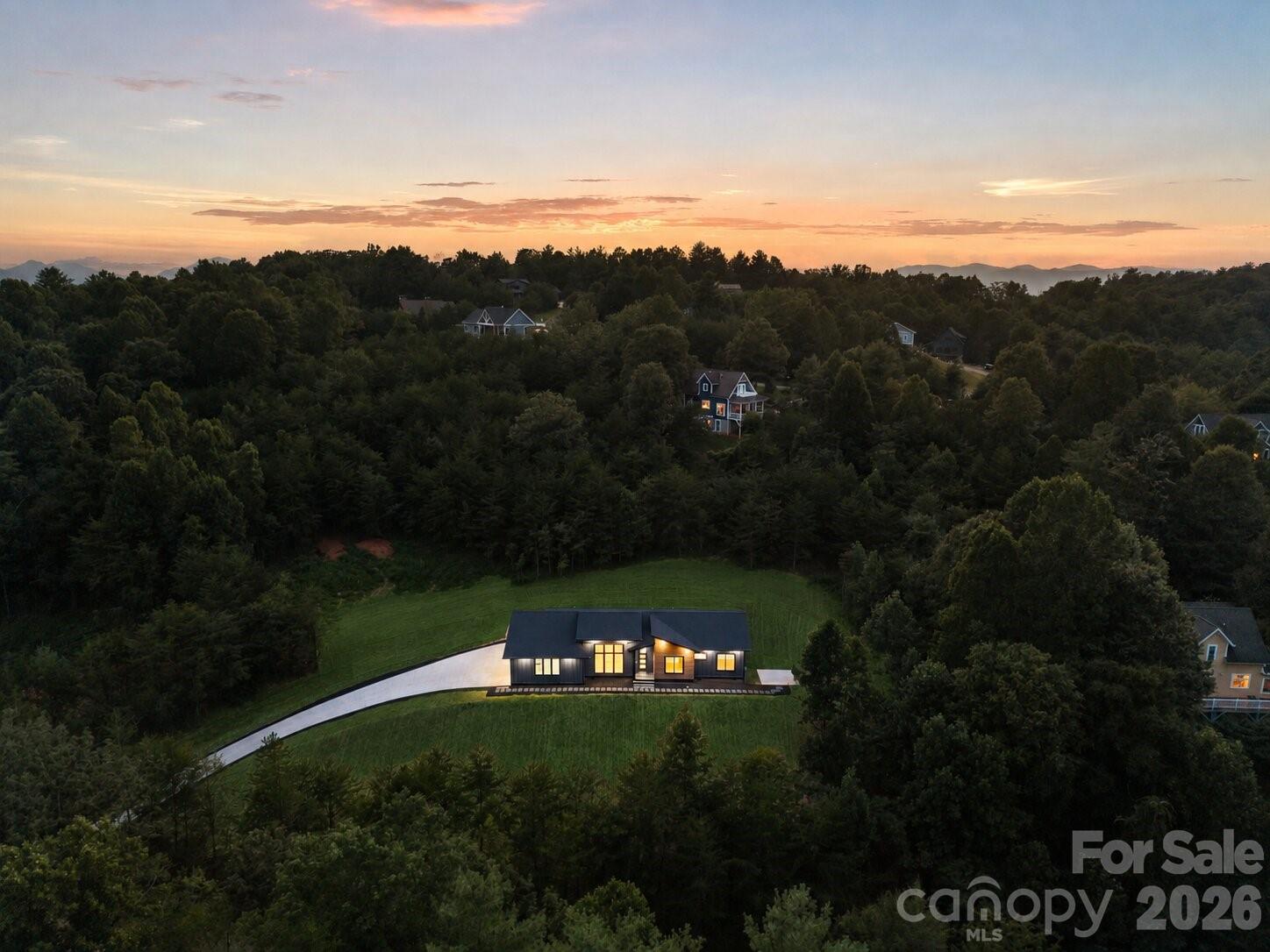 7 Spicebush Lane — Weaverville