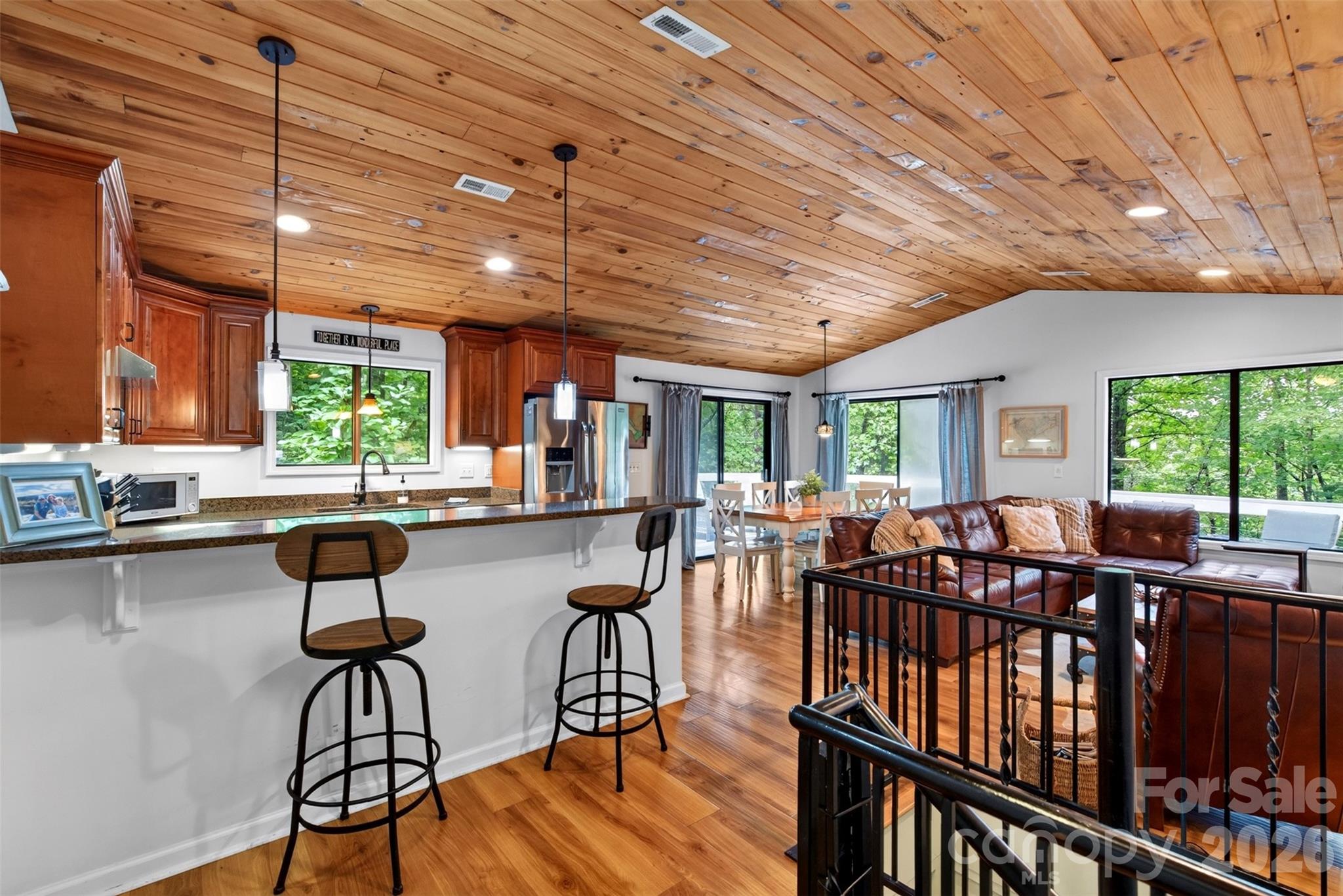 2 Bear Rock Loop Road — Hendersonville