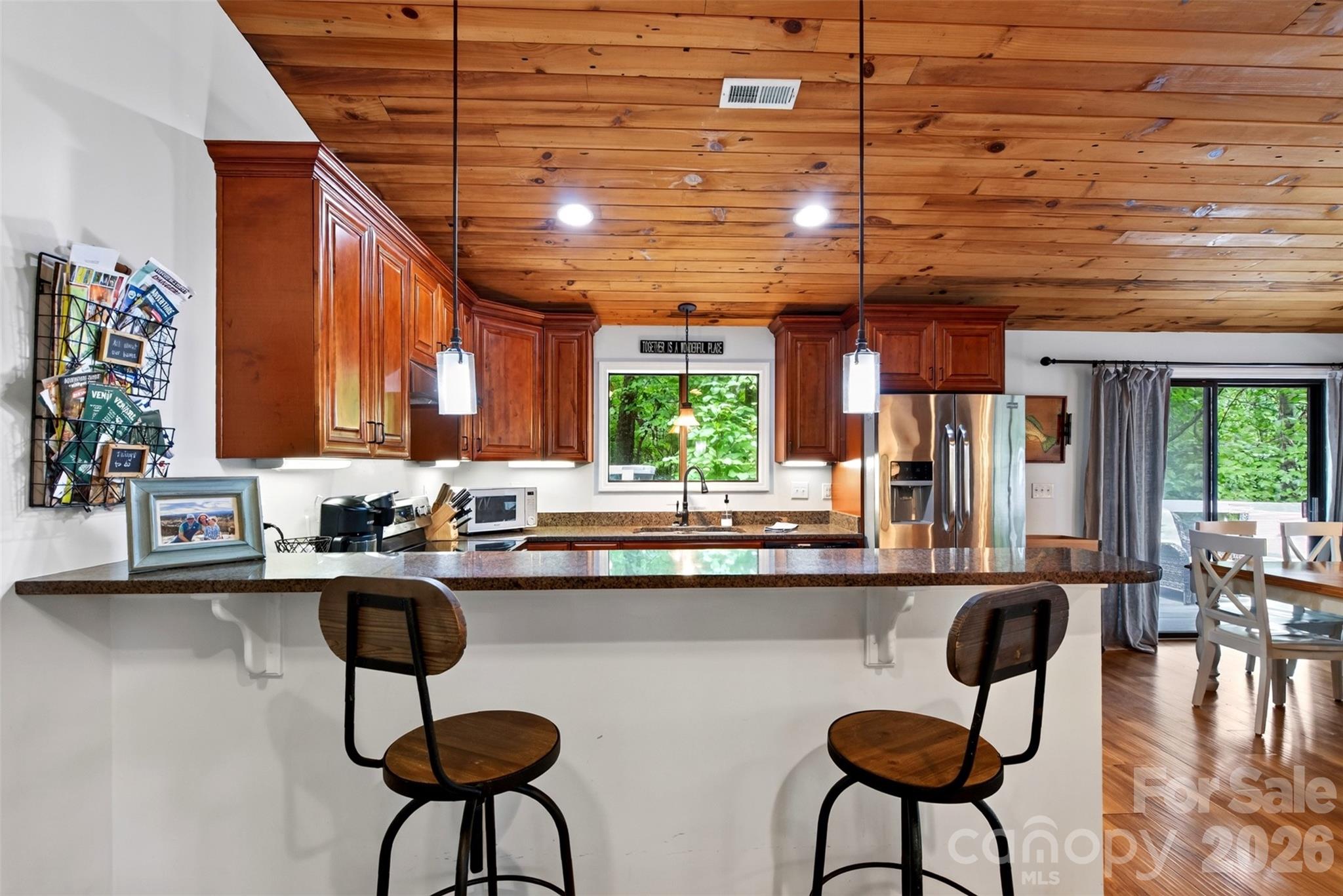 2 Bear Rock Loop Road — Hendersonville