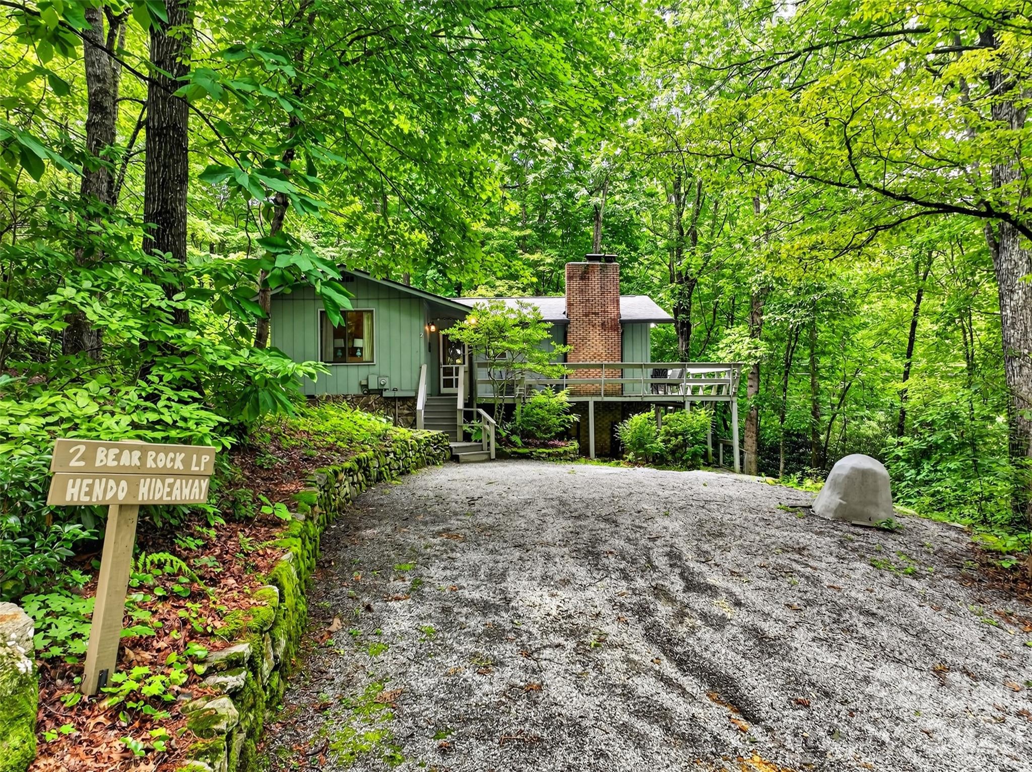 2 Bear Rock Loop Road — Hendersonville