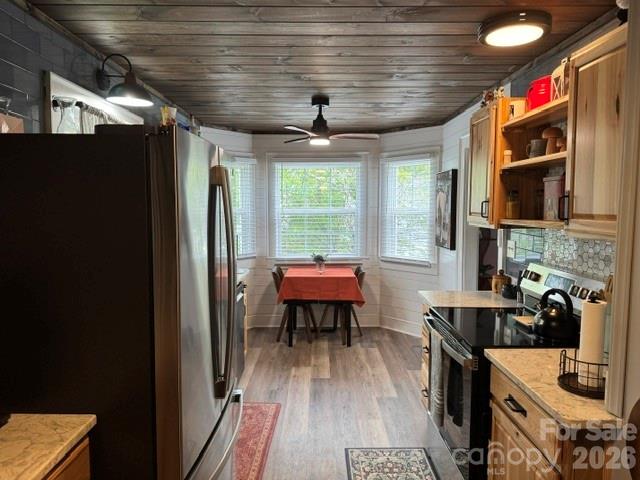 393 Arlington Street — Forest City