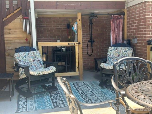 393 Arlington Street — Forest City