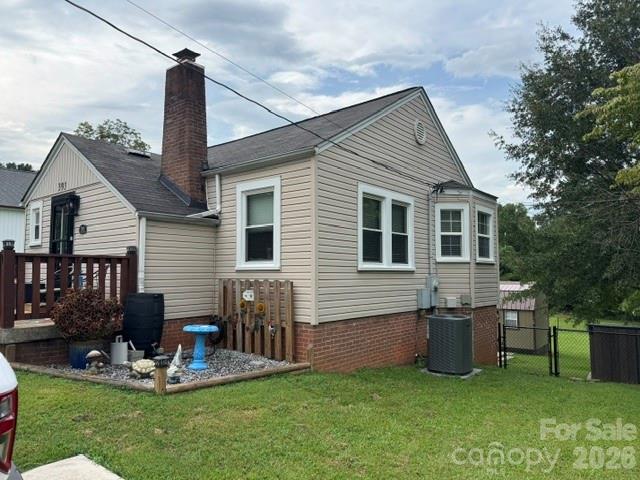 393 Arlington Street — Forest City
