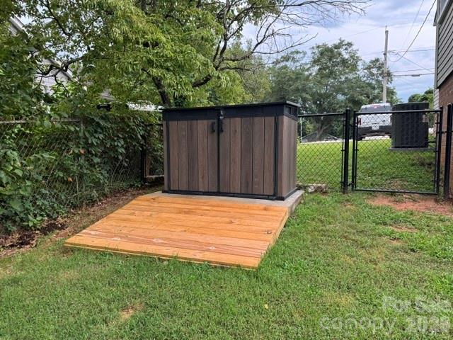 393 Arlington Street — Forest City