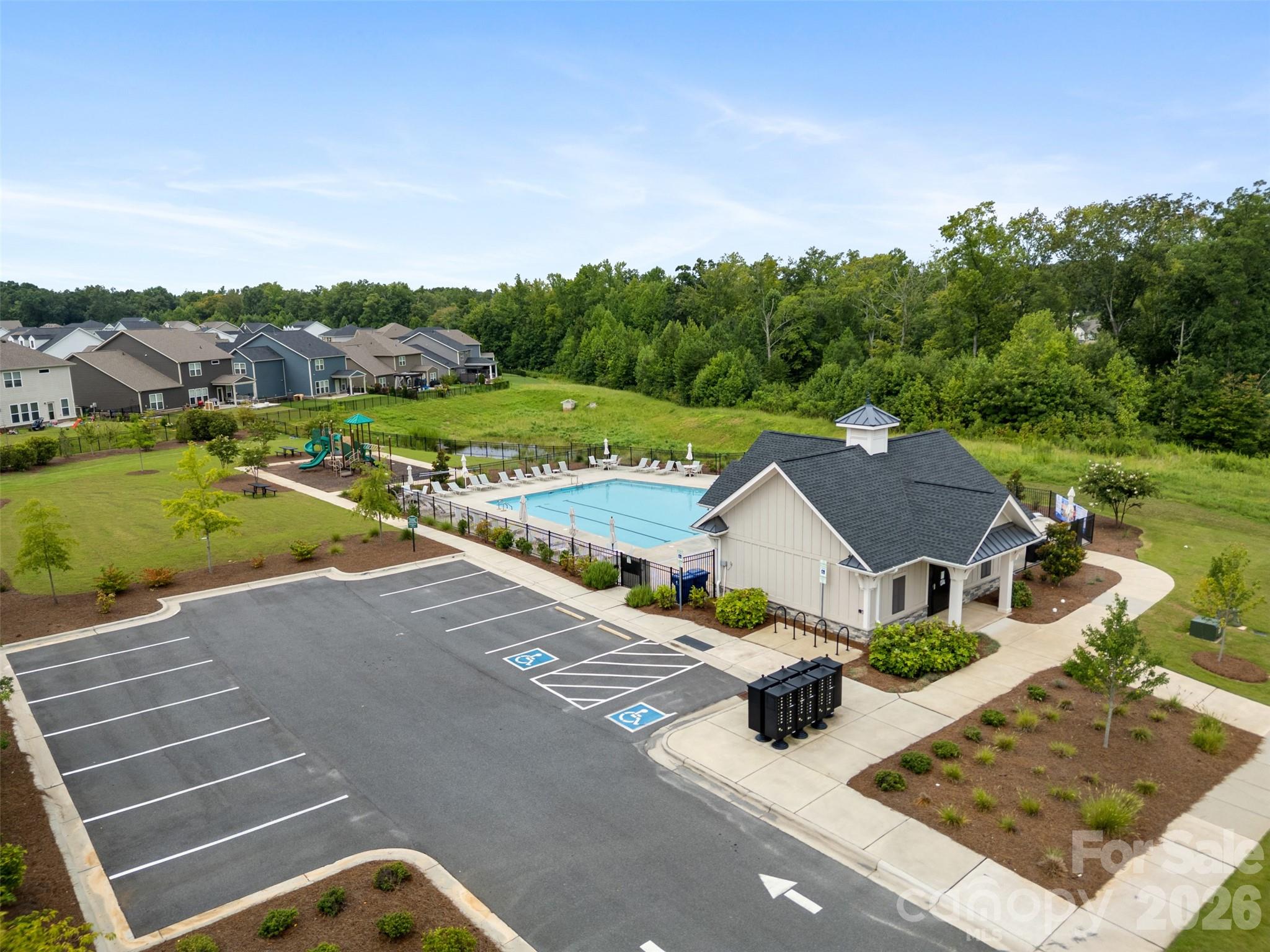 618 Hinterland Lane — Matthews