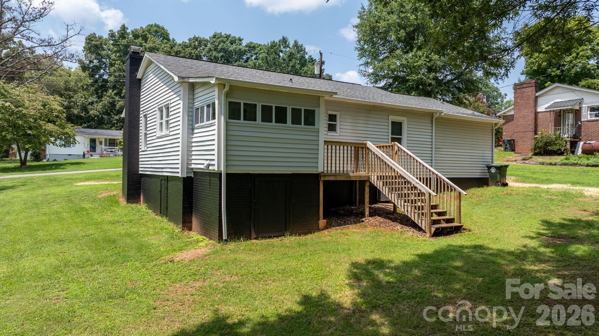 12 Ruth Avenue — Newton