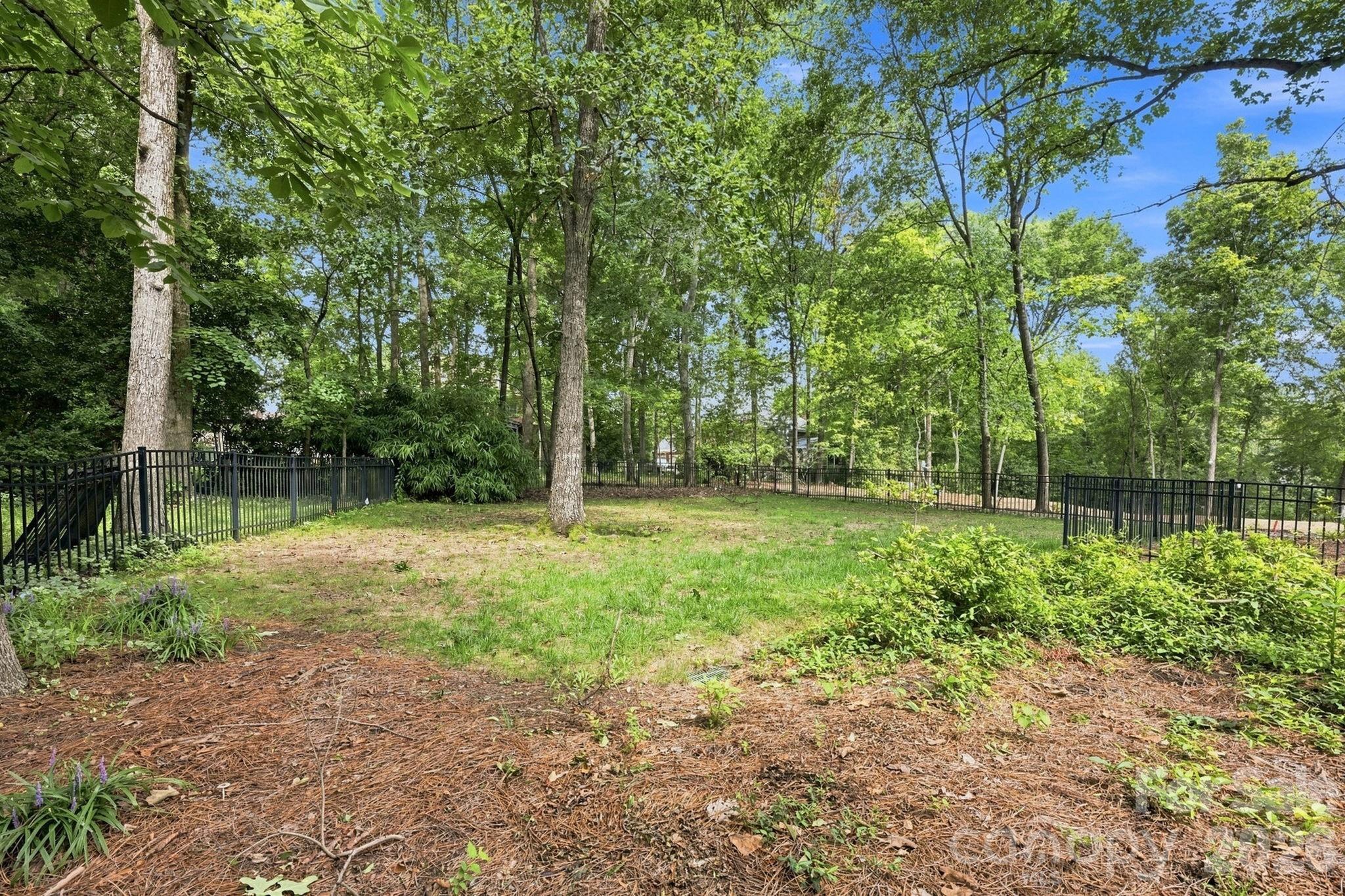 3528 Broadfield Road — Charlotte