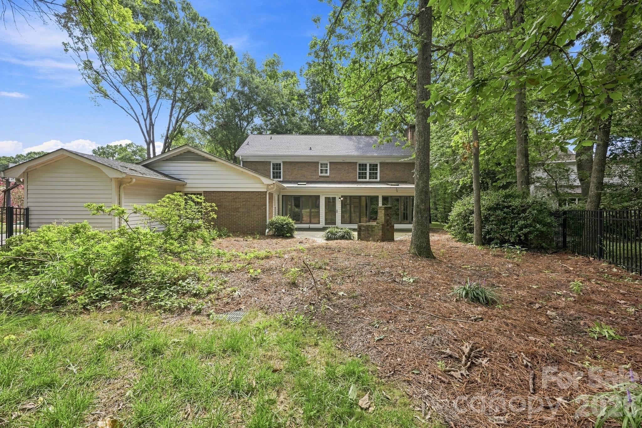 3528 Broadfield Road — Charlotte