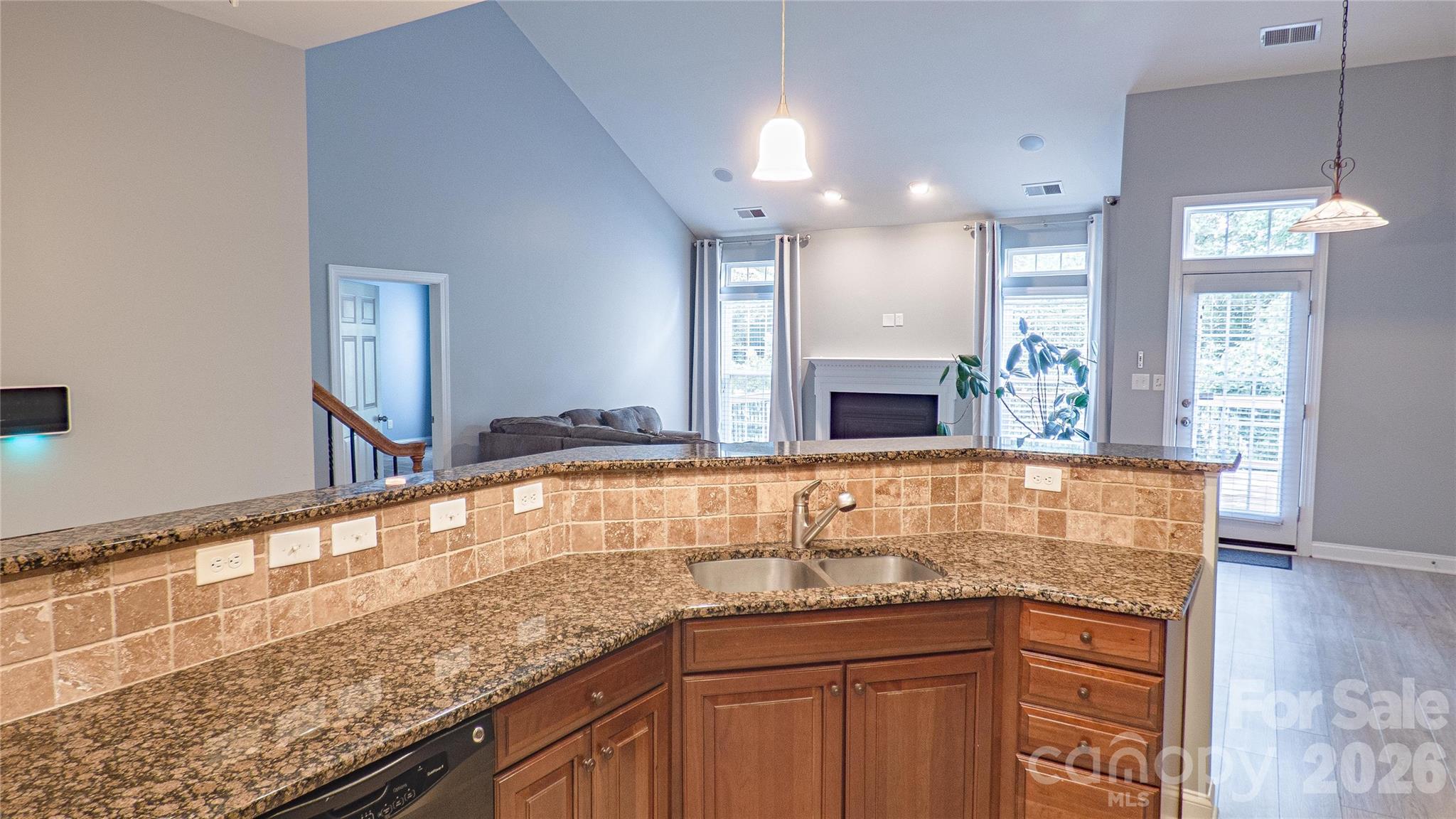 2262 NW Donnington Lane NW — Concord