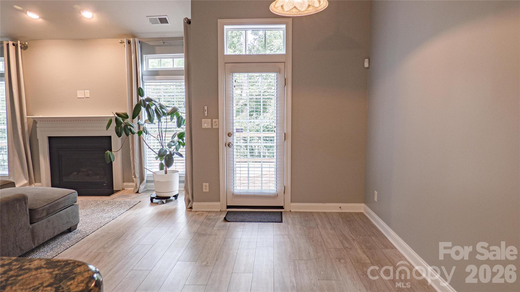 2262 NW Donnington Lane NW — Concord