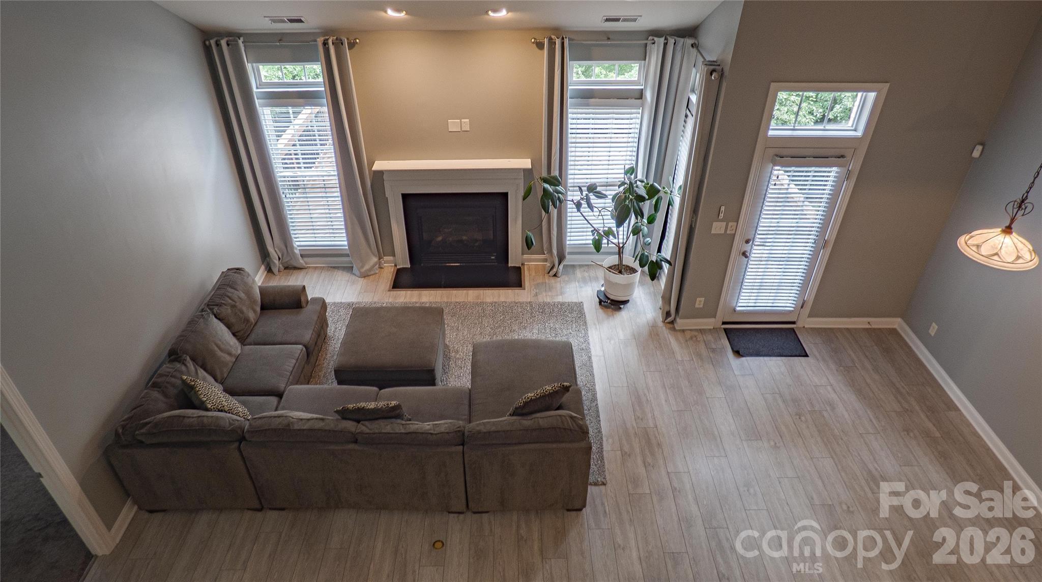 2262 NW Donnington Lane NW — Concord