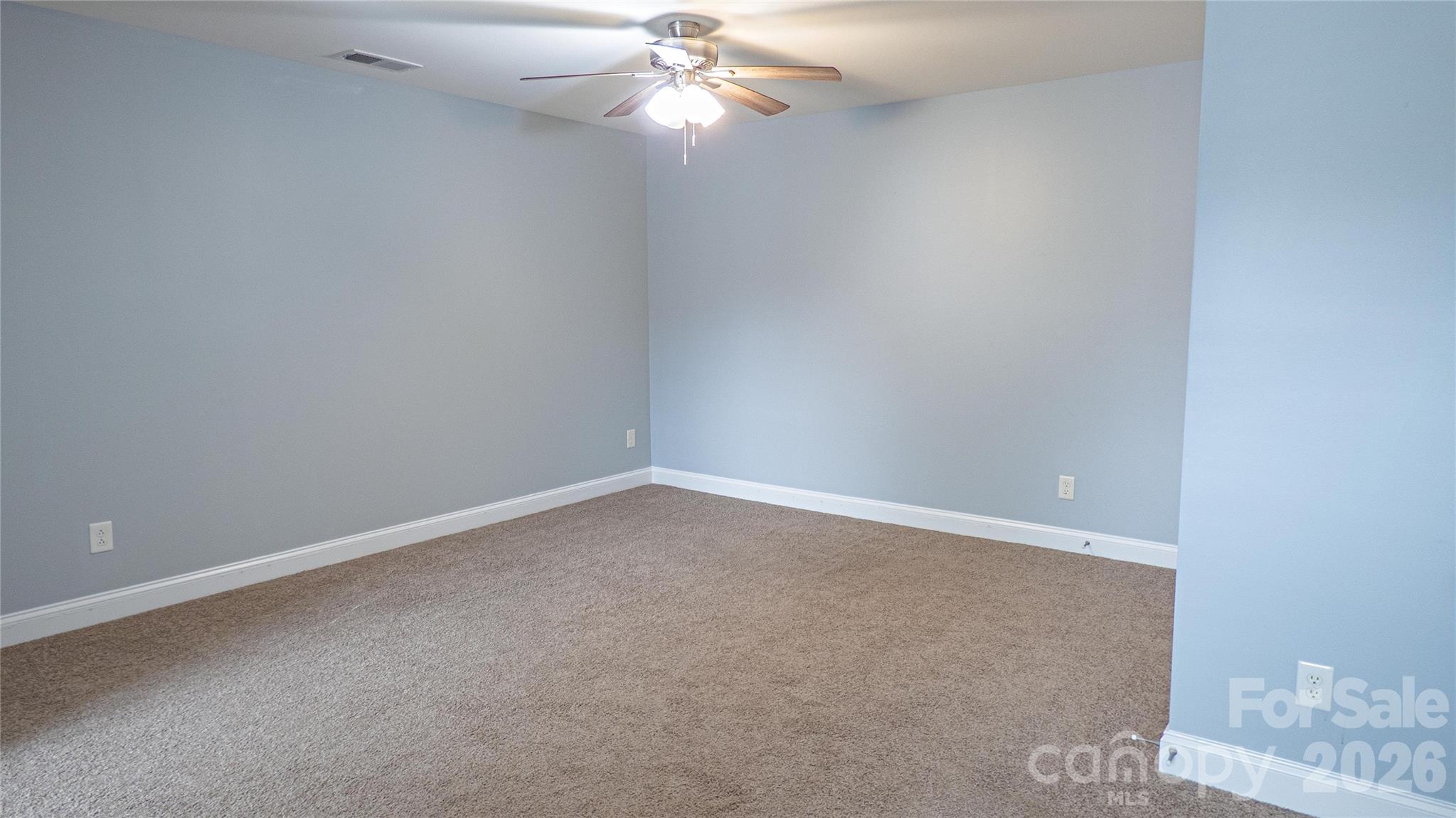 2262 NW Donnington Lane NW — Concord