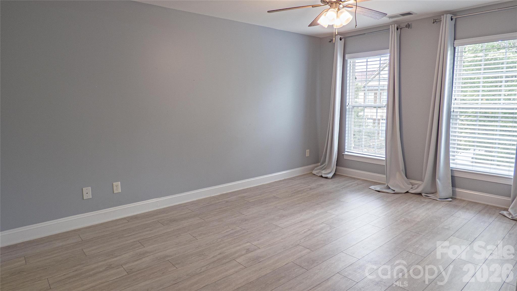 2262 NW Donnington Lane NW — Concord