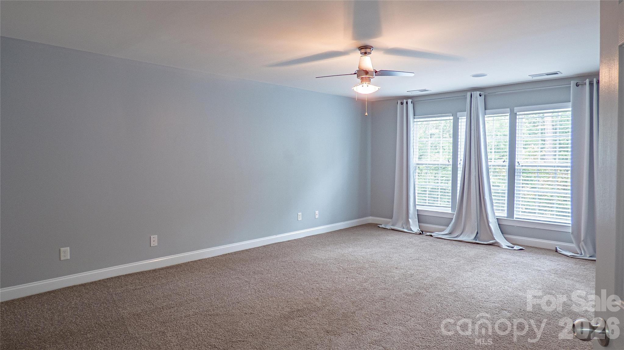 2262 NW Donnington Lane NW — Concord