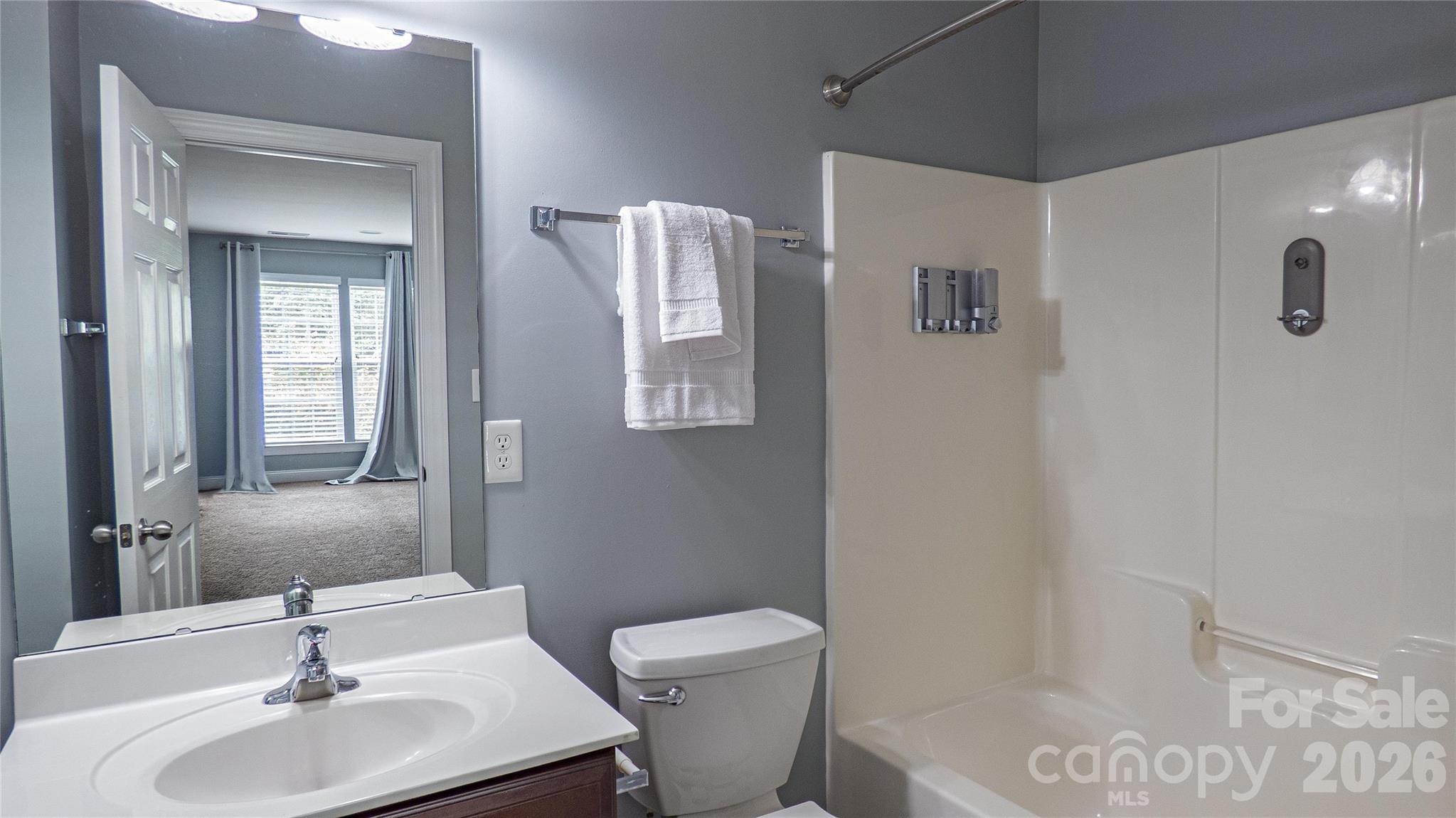 2262 NW Donnington Lane NW — Concord