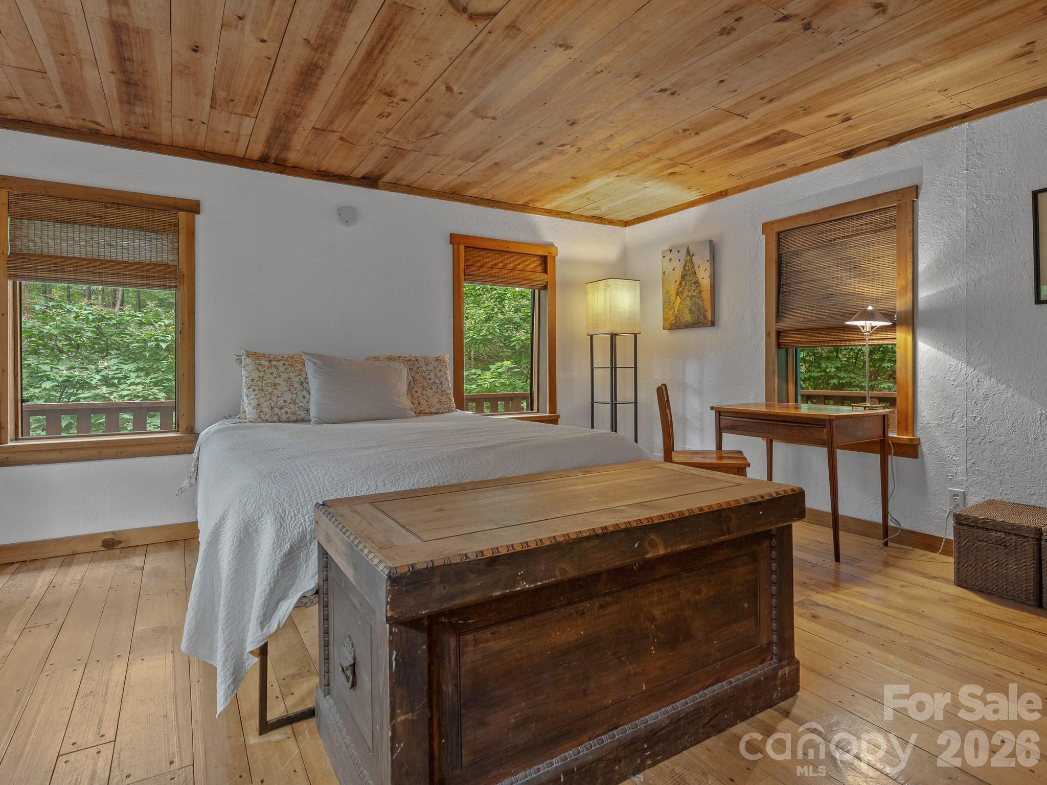 1051 Frost Road — Saluda