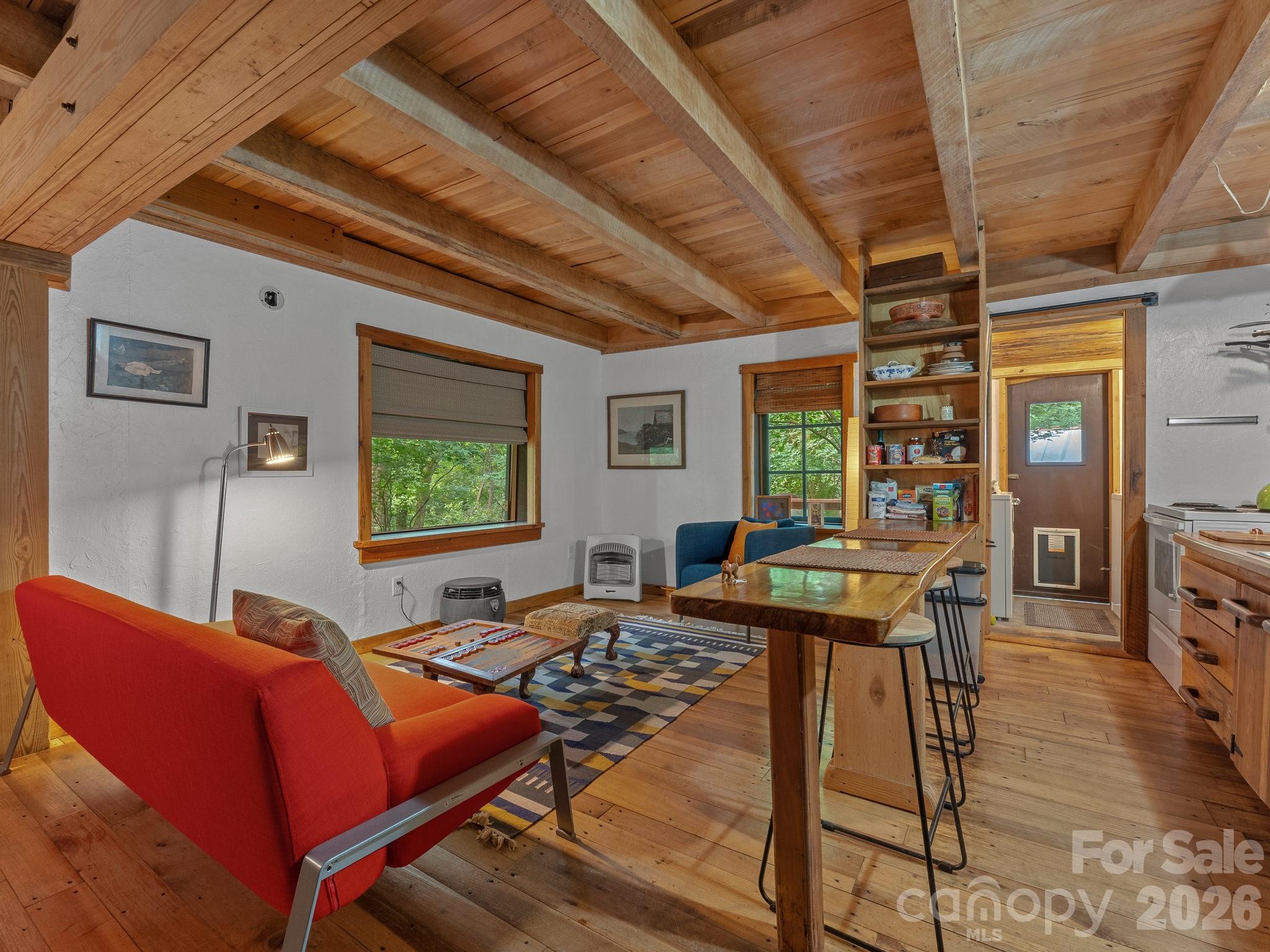 1051 Frost Road — Saluda