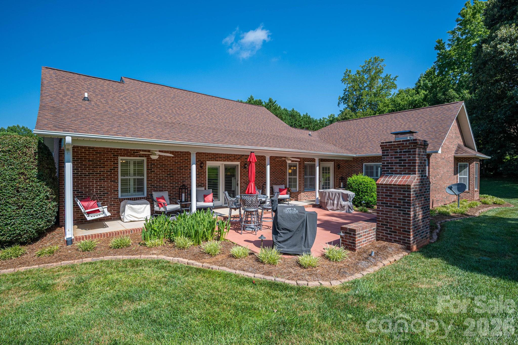 2928 Palmer Drive NE — Conover
