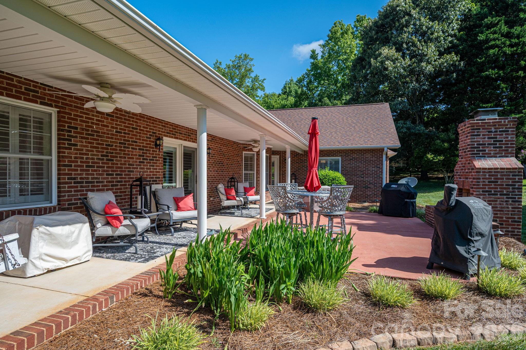2928 Palmer Drive NE — Conover