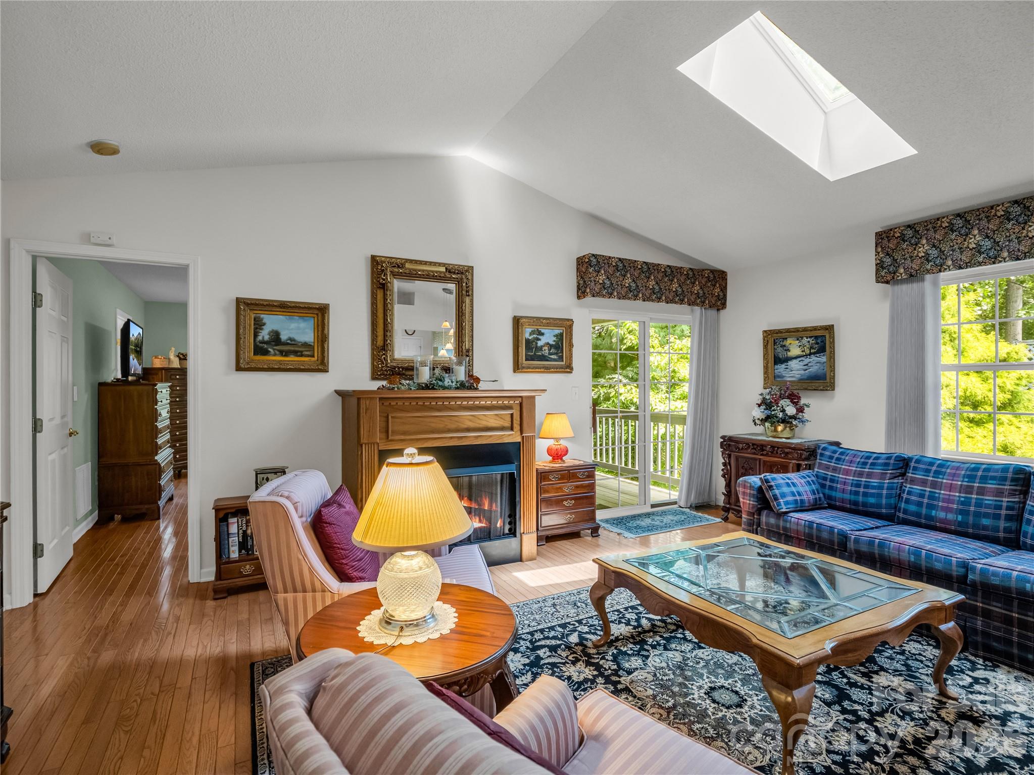 311 Ewarts Hill Road — Hendersonville