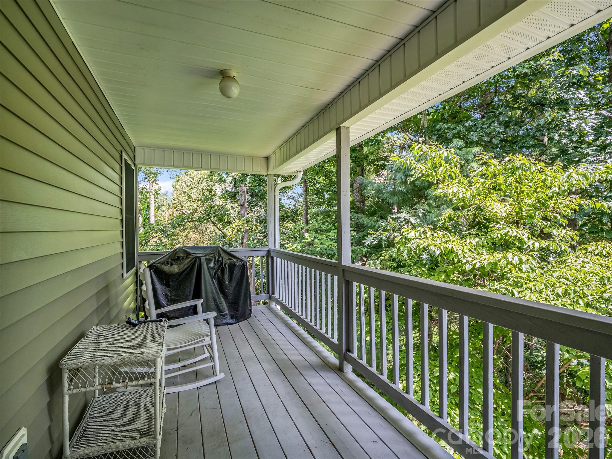 311 Ewarts Hill Road — Hendersonville