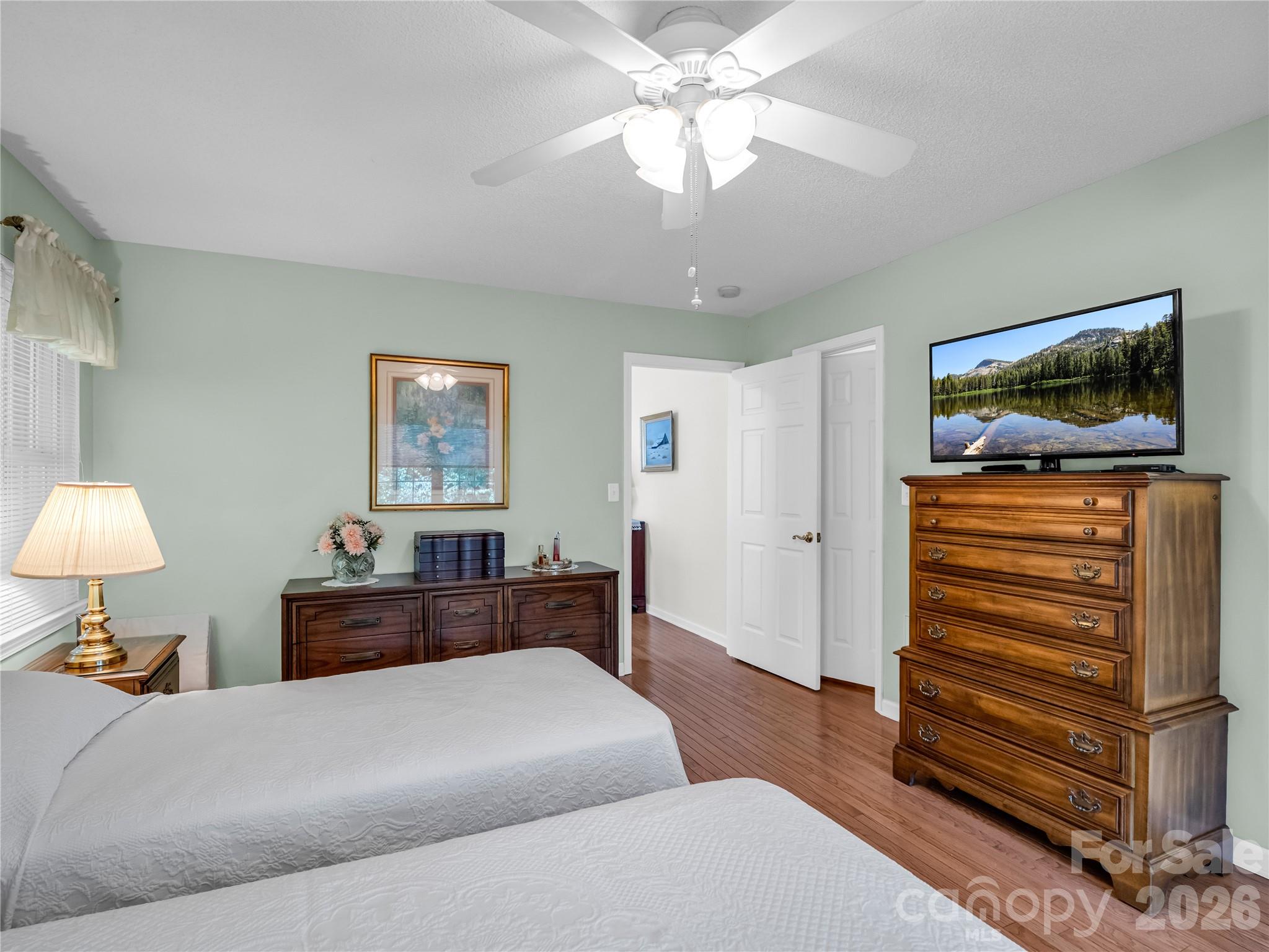 311 Ewarts Hill Road — Hendersonville