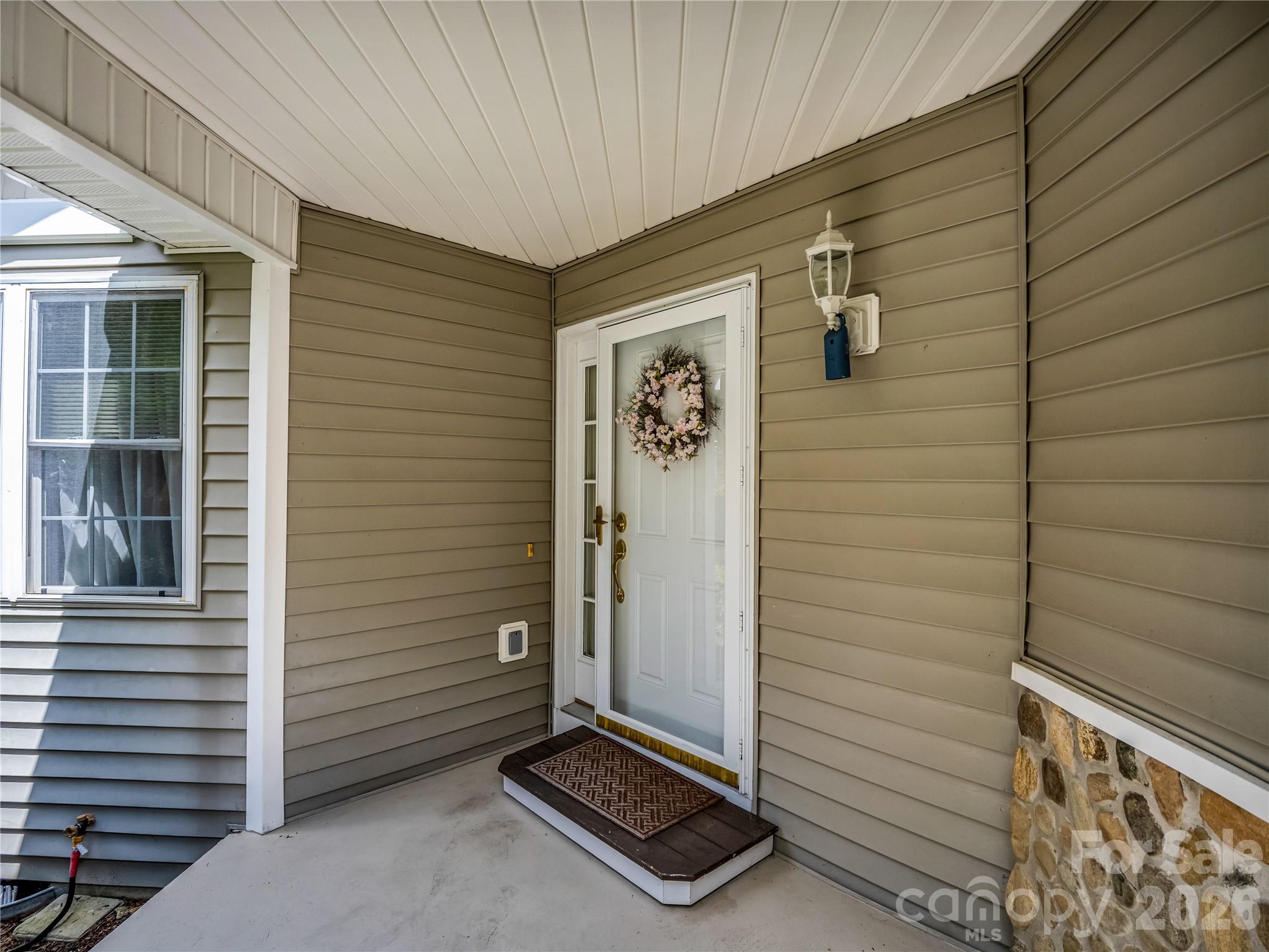 311 Ewarts Hill Road — Hendersonville