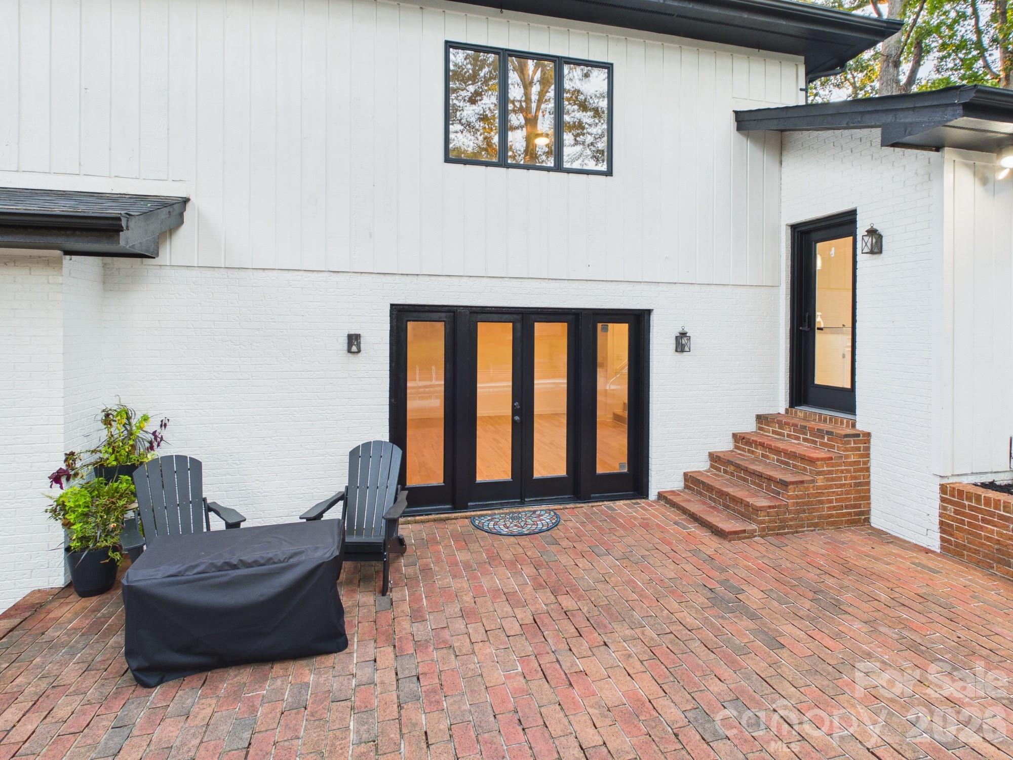 3750 11th Street NE — Hickory