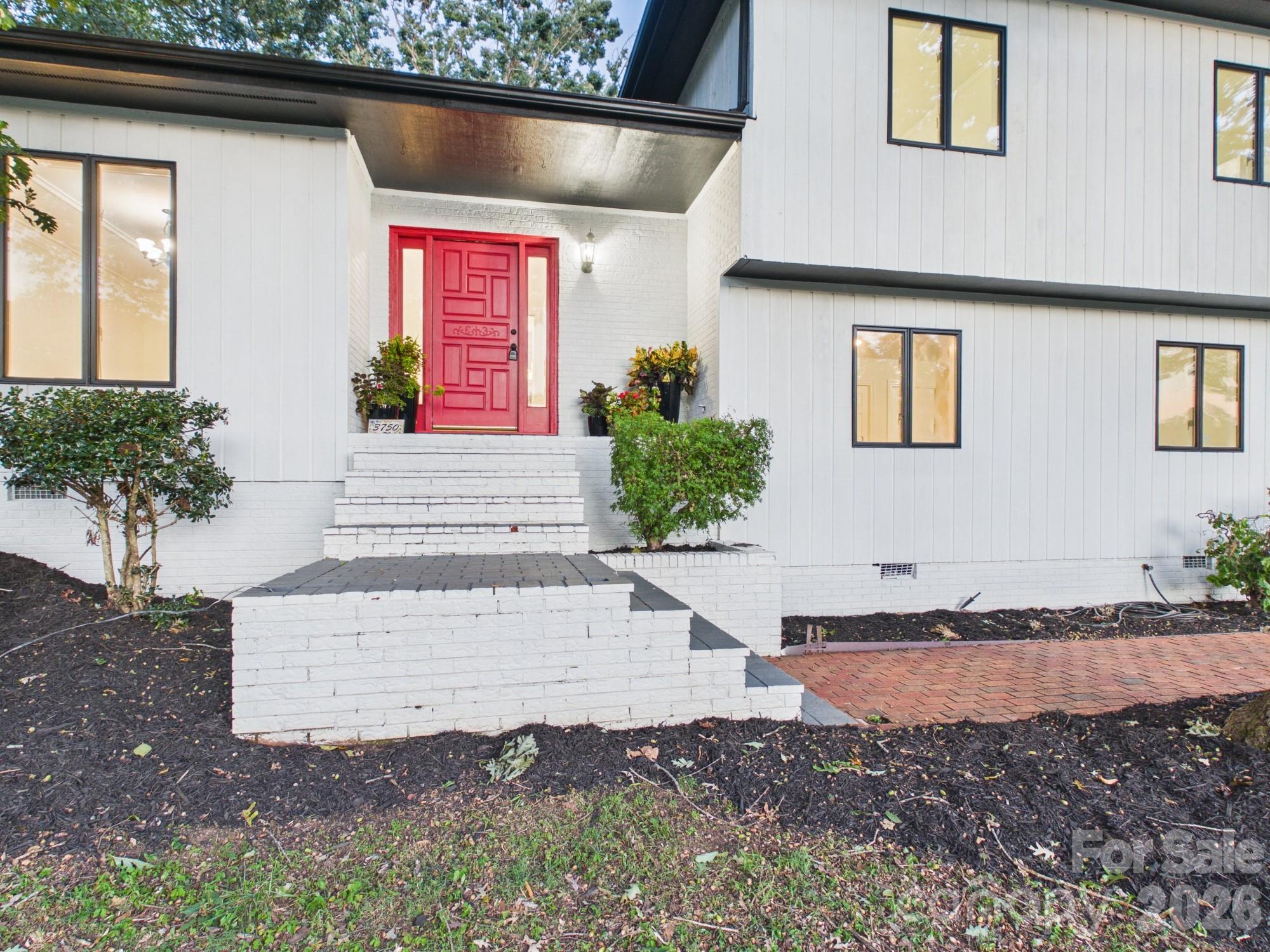 3750 11th Street NE — Hickory