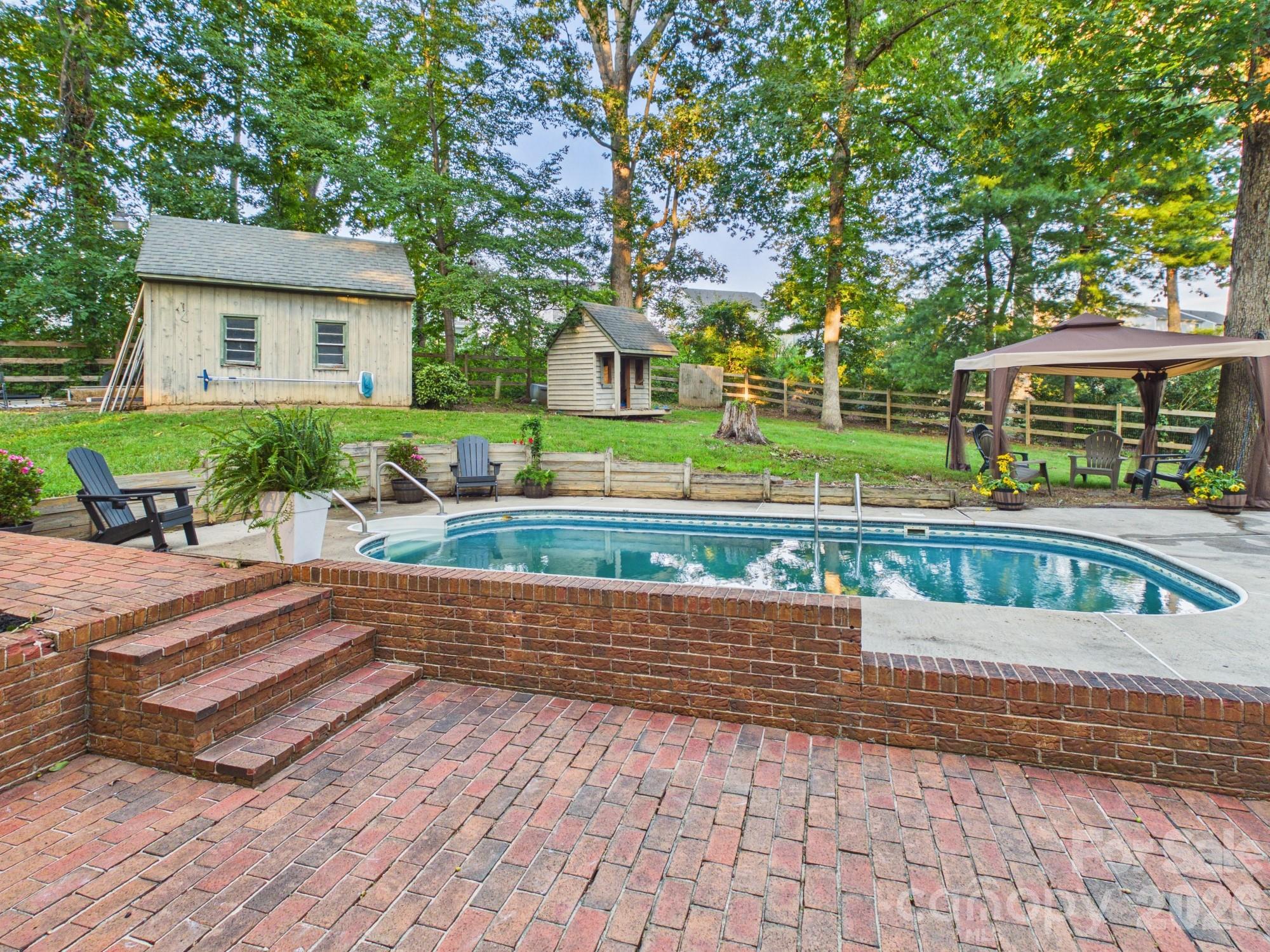 3750 11th Street NE — Hickory