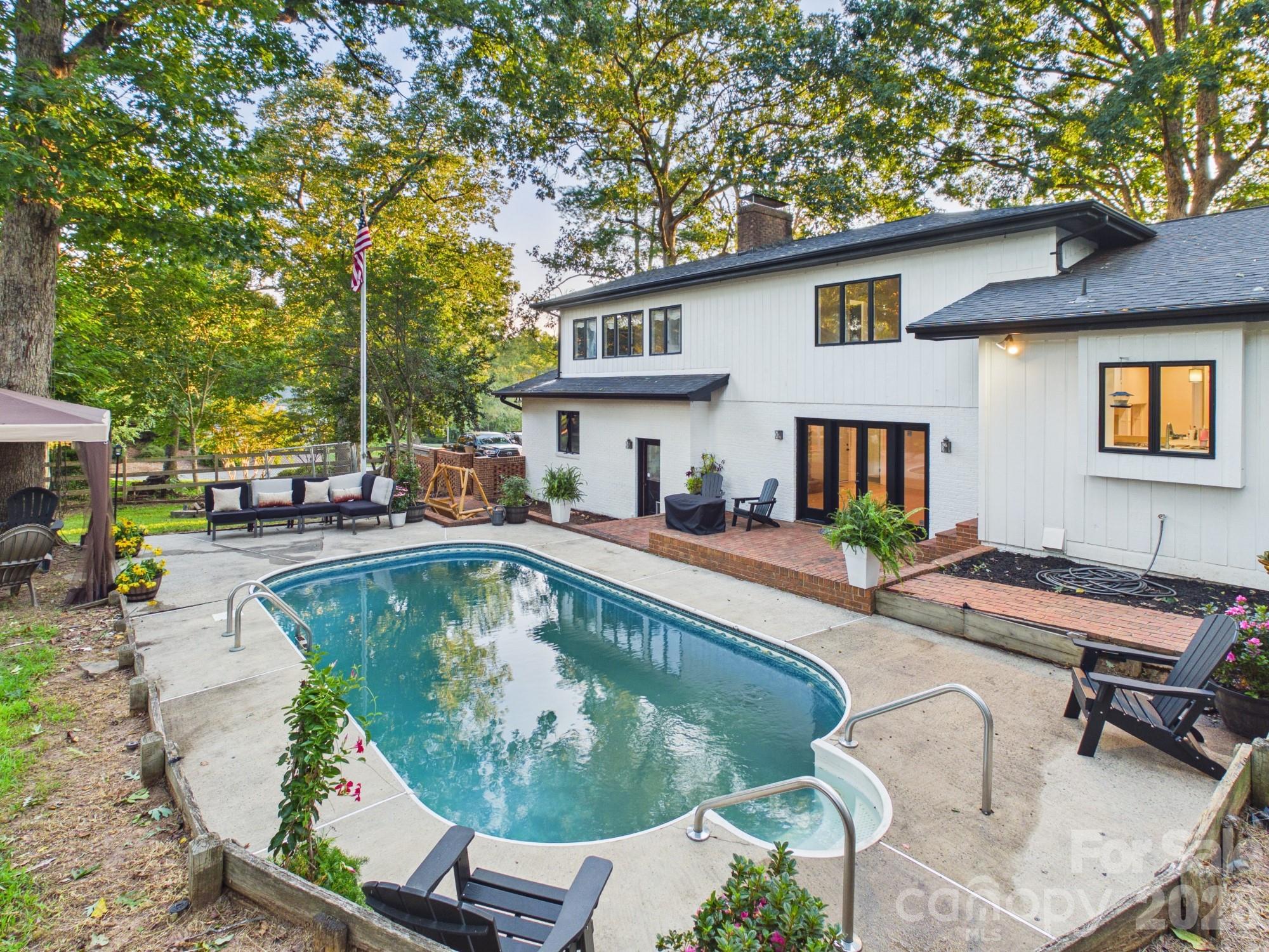 3750 11th Street NE — Hickory