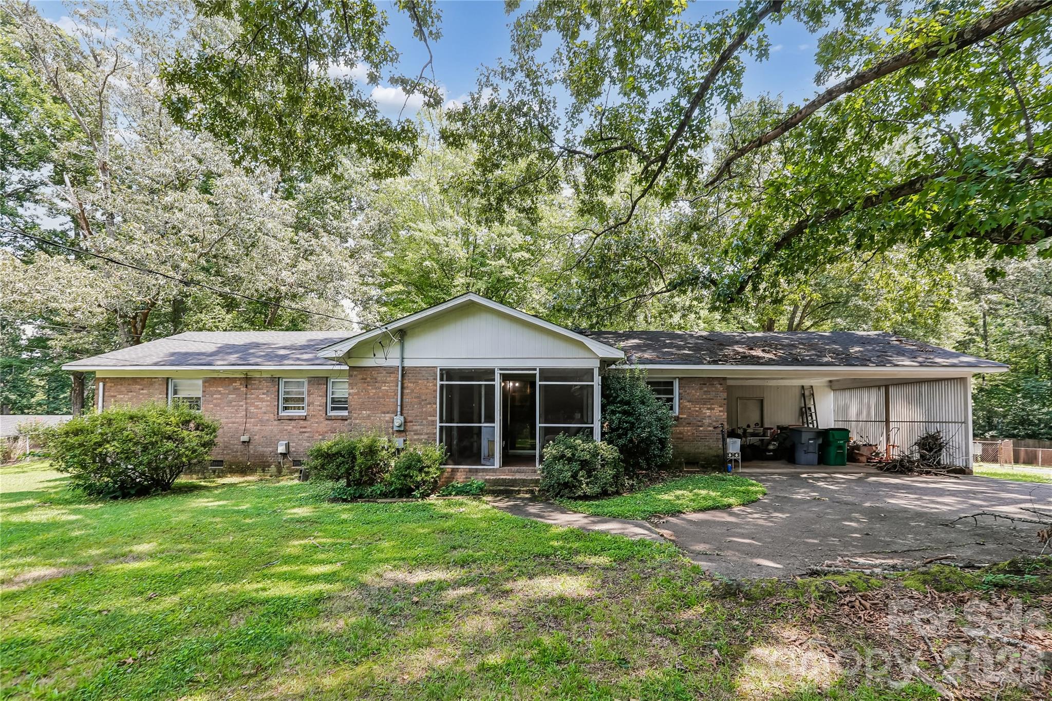 7816 Elwood Drive — Charlotte