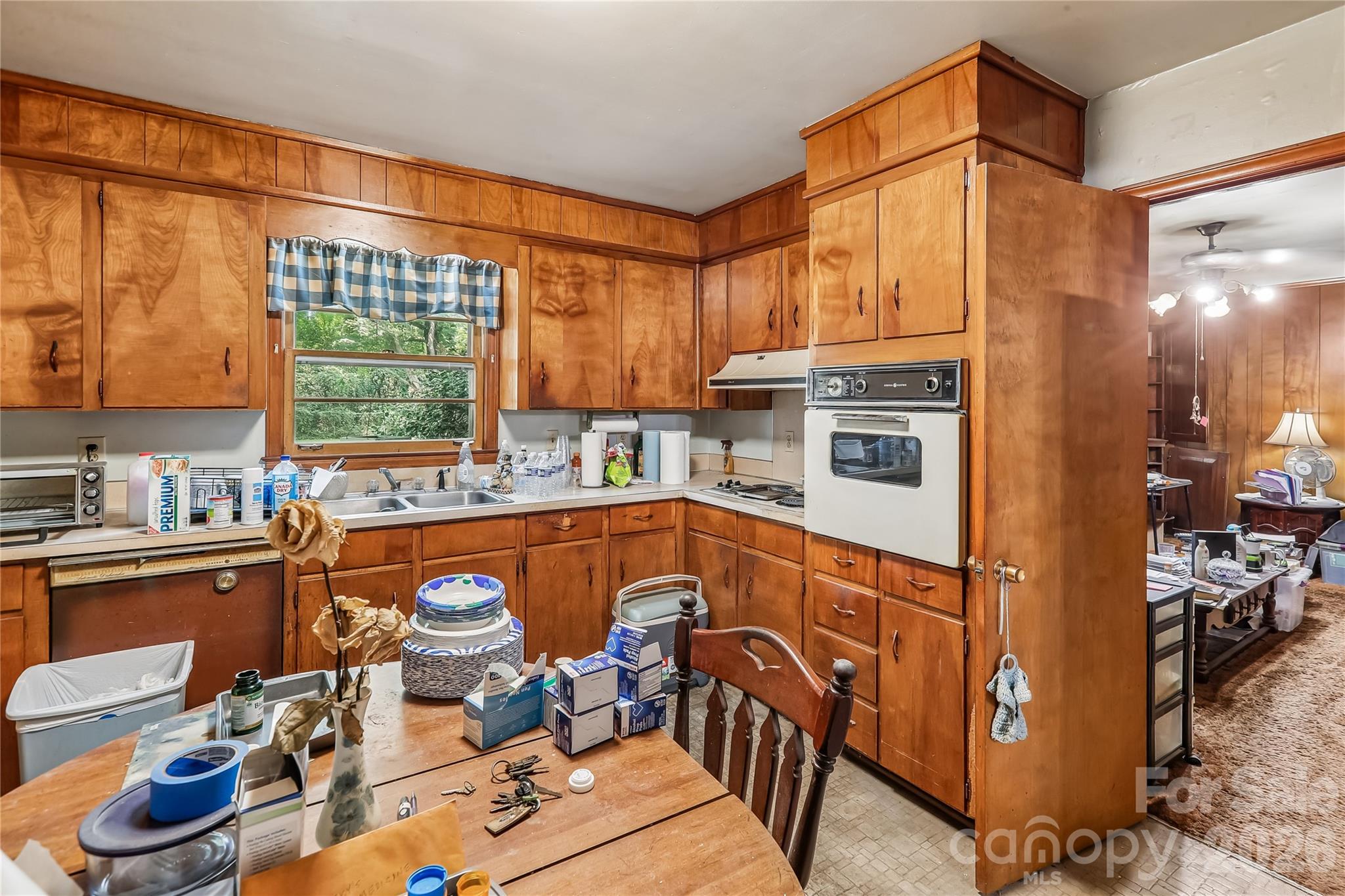 7816 Elwood Drive — Charlotte