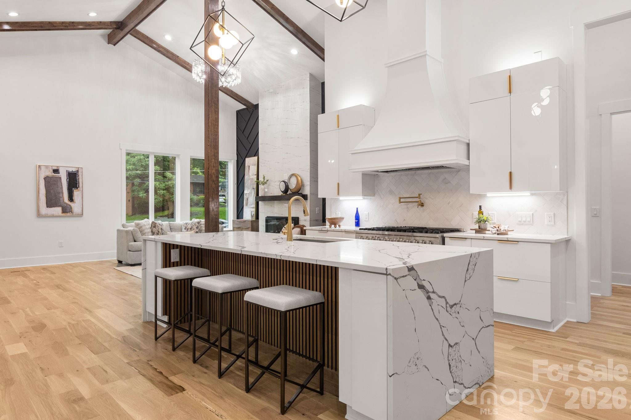 809 Crater Street — Charlotte