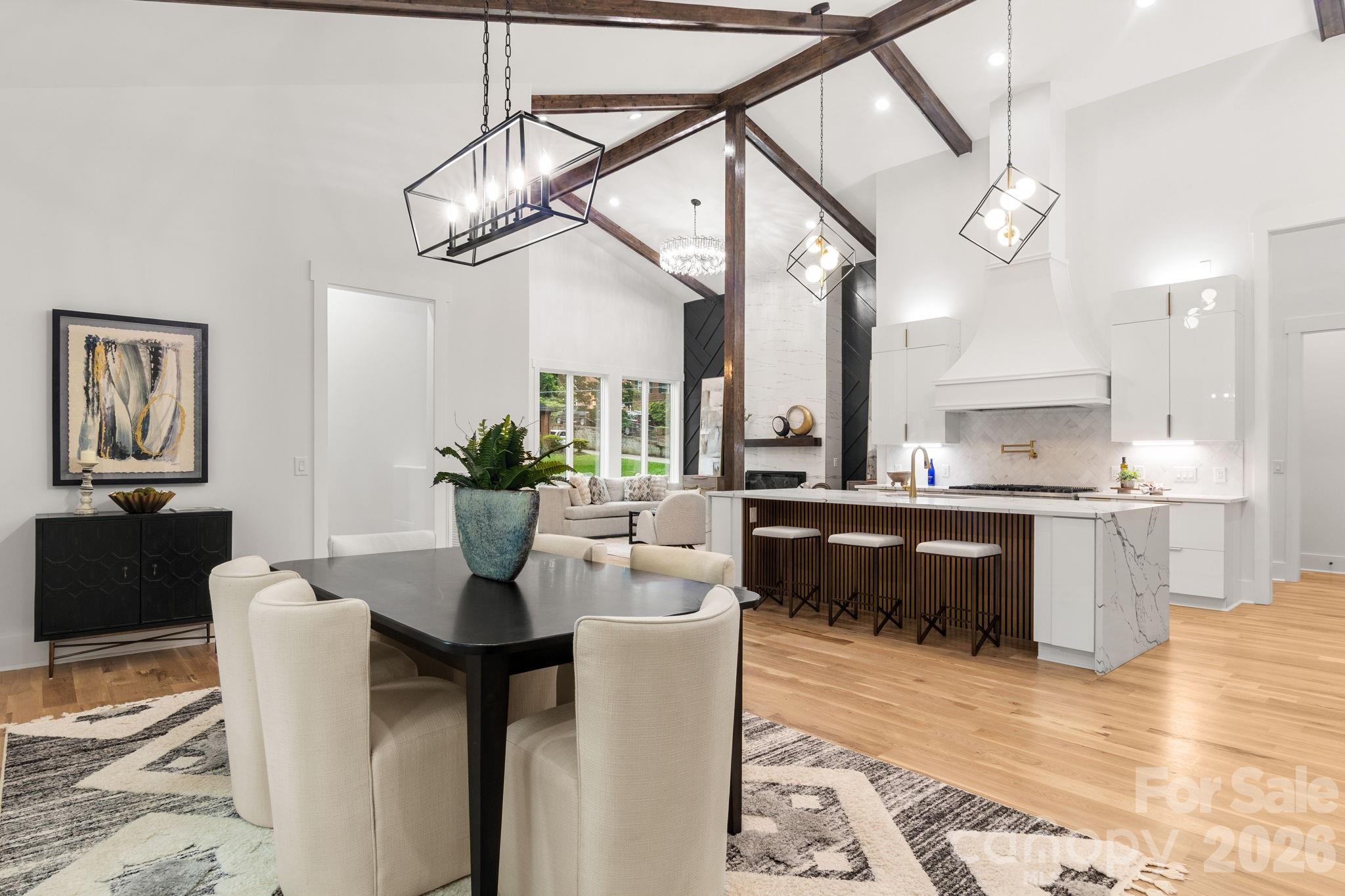 809 Crater Street — Charlotte