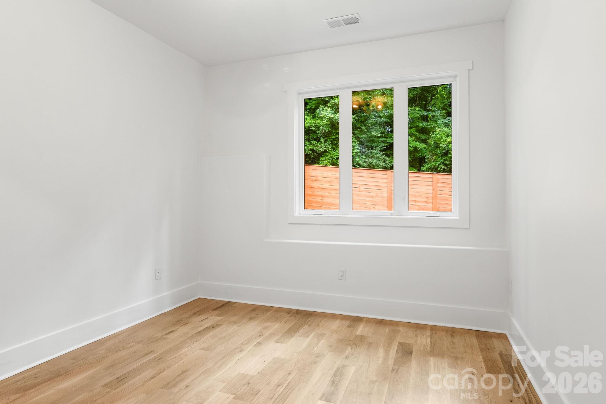 809 Crater Street — Charlotte