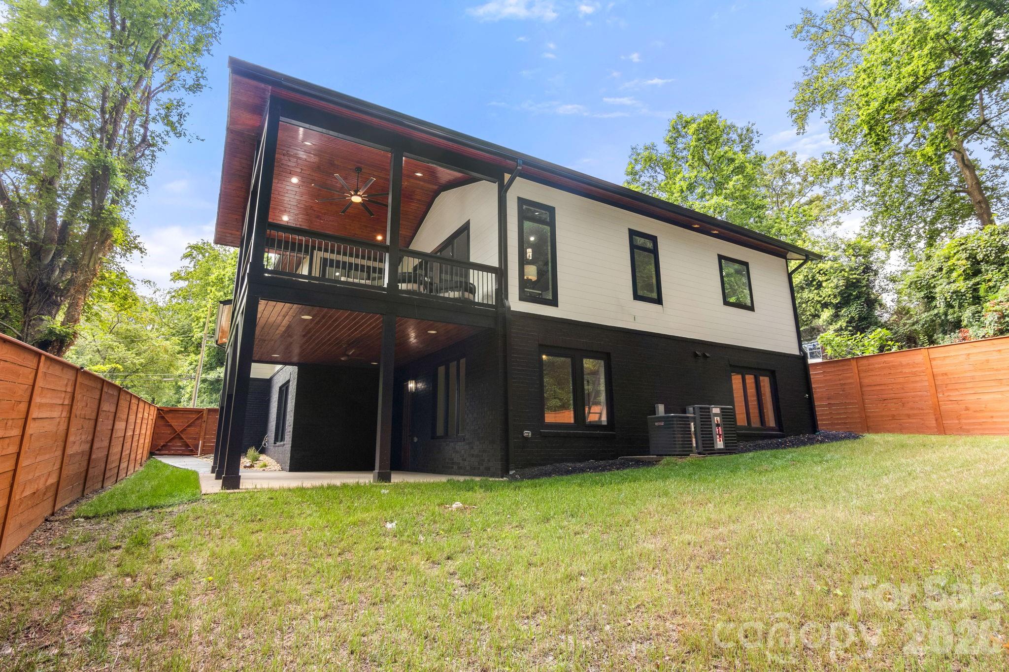 809 Crater Street — Charlotte