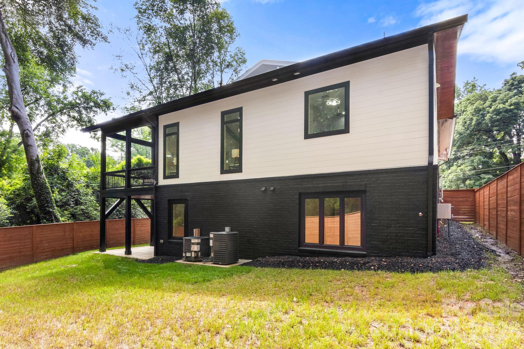 809 Crater Street — Charlotte