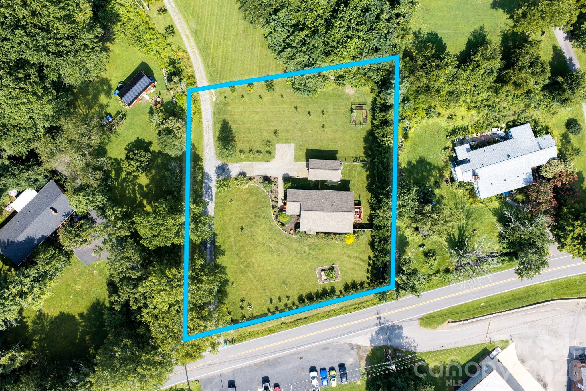7 Addison Fisher Way — Asheville