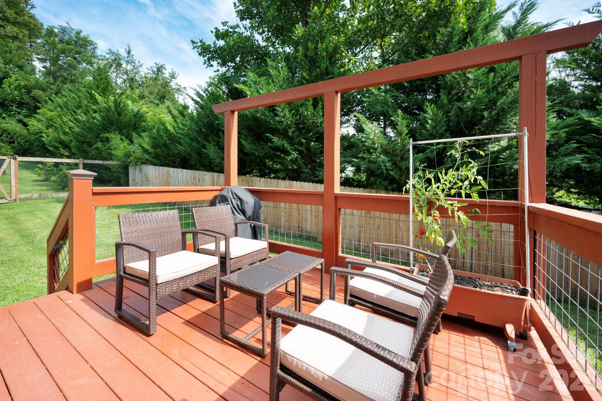 7 Addison Fisher Way — Asheville