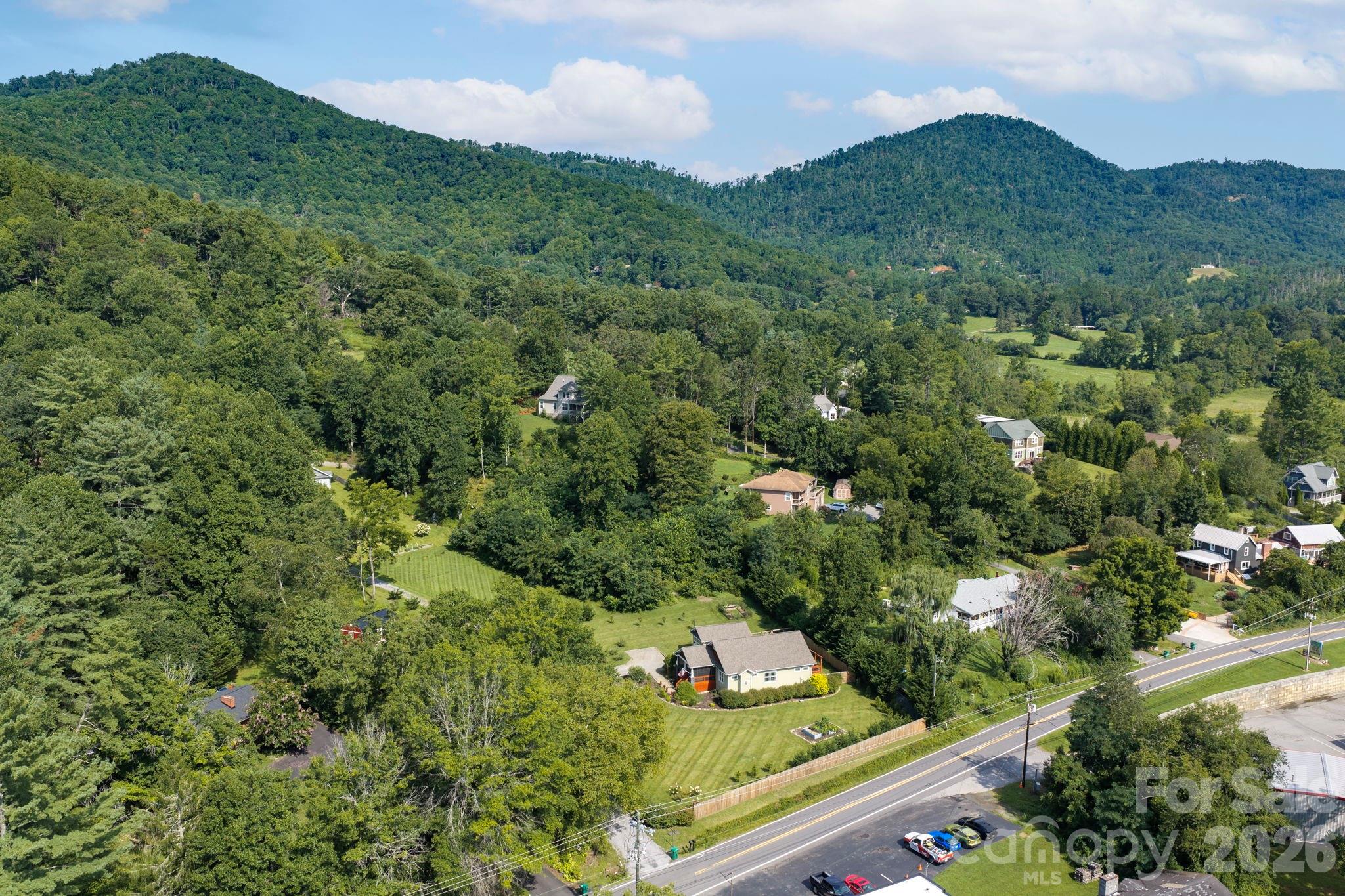 7 Addison Fisher Way — Asheville